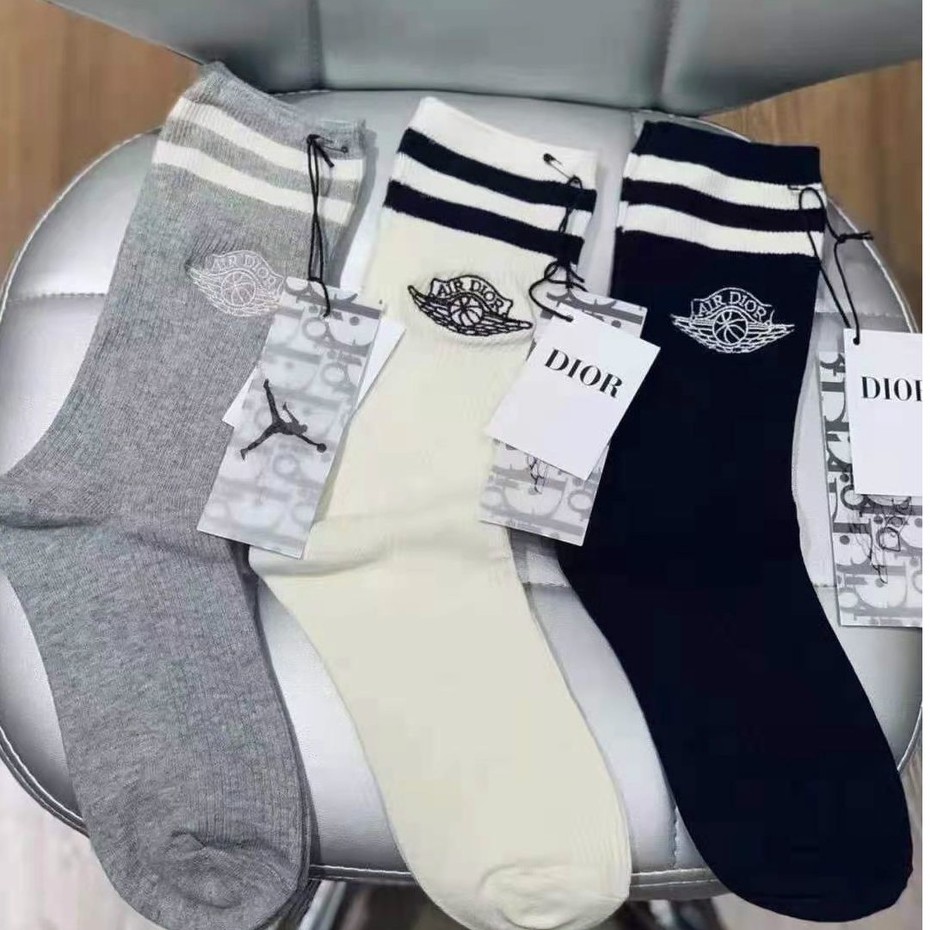 Vớ cotton in hình logo thời trang thịnh hành cho nam và nữ