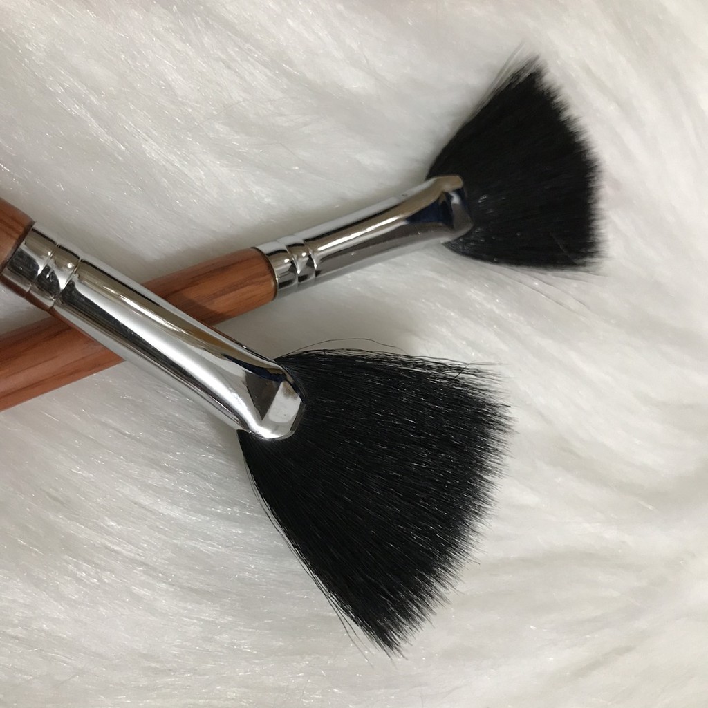 Cọ Trang Điểm Highlight Sunku (Cán Gỗ)