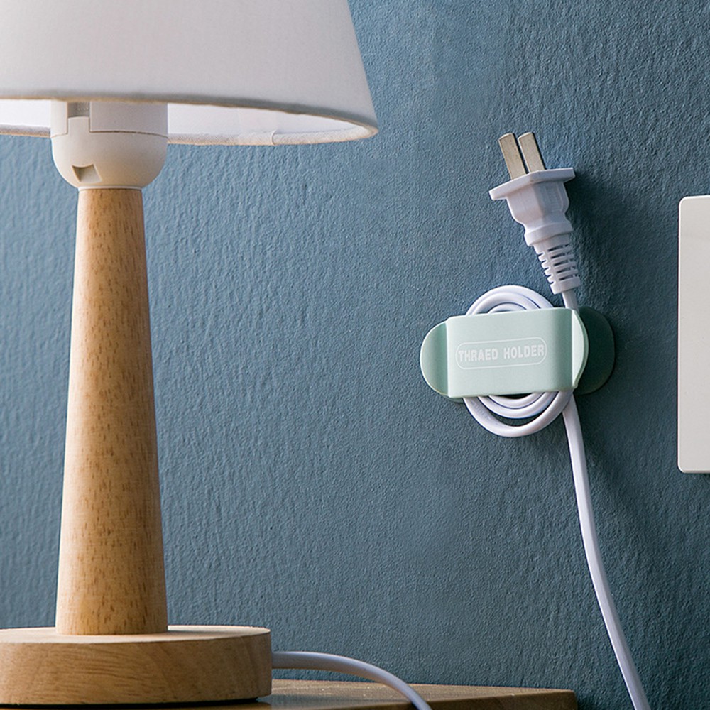 Móc dán tường giữ dây cáp gọn gàng tiện dụng