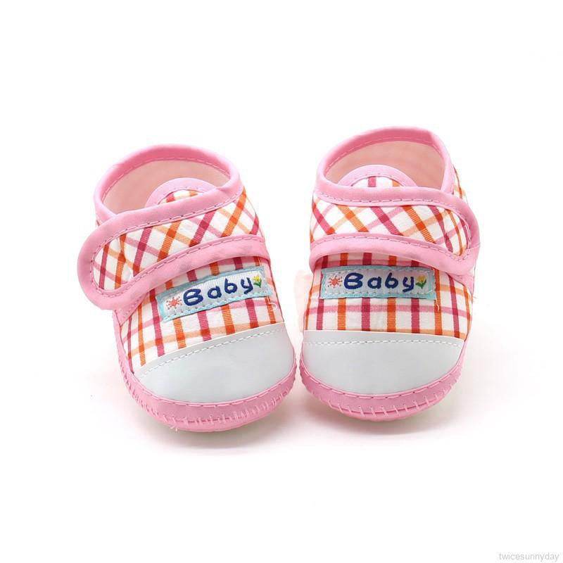 Giày đế mềm họa tiết sọc caro thời trang đáng yêu cho bé