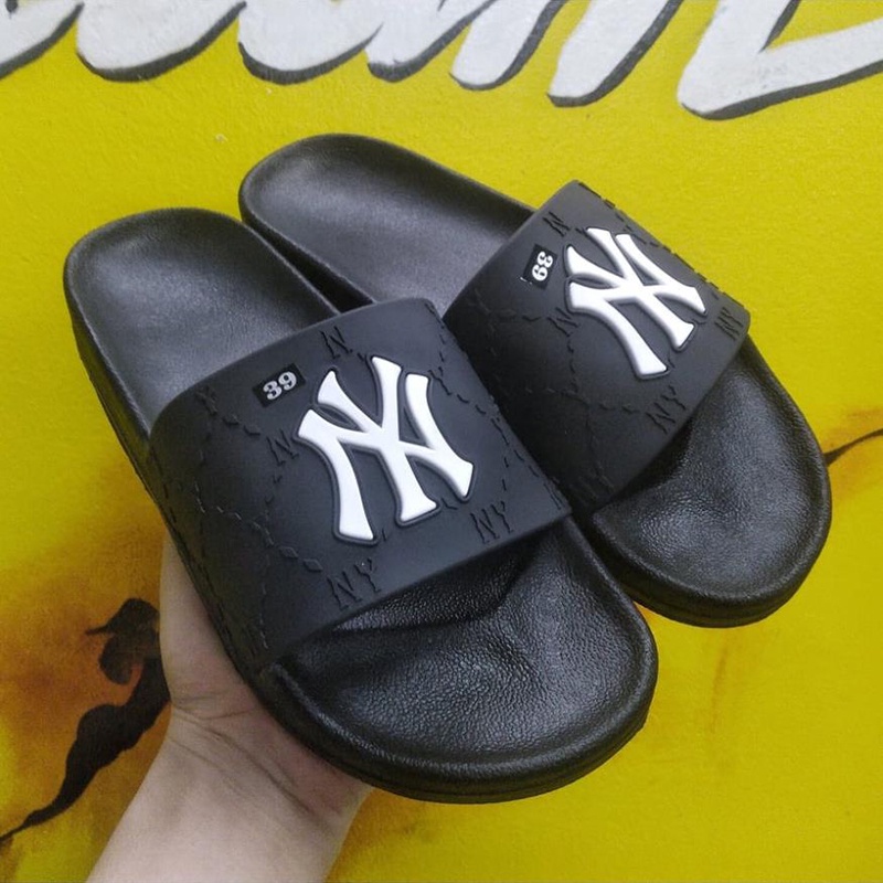 Dép quai ngang unisex nam nữ MBL NY chữ nổi độn đế đúc mềm