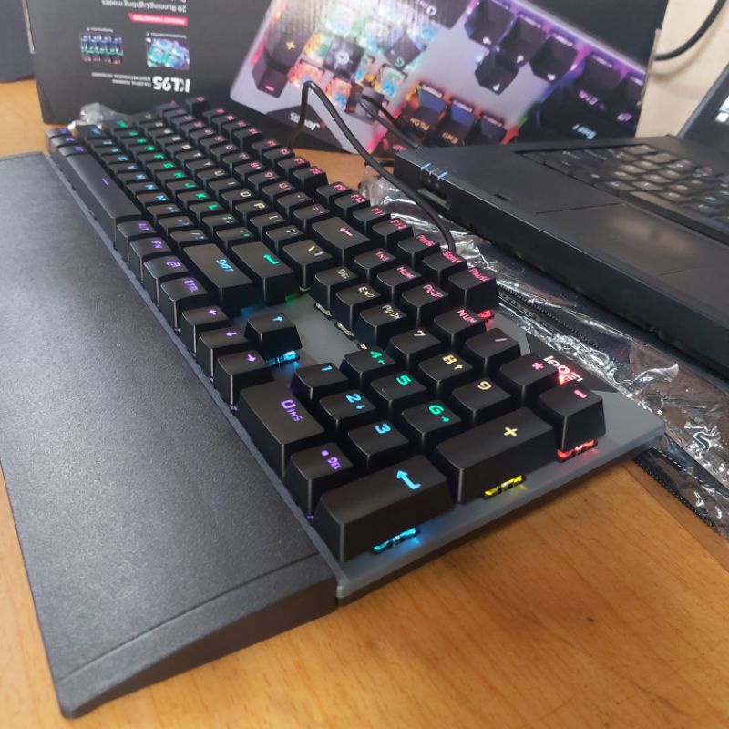Bàn phím cơ gaming cao cấp JeDEL KL95 full LED chính hãng tặng kèm kê tay
