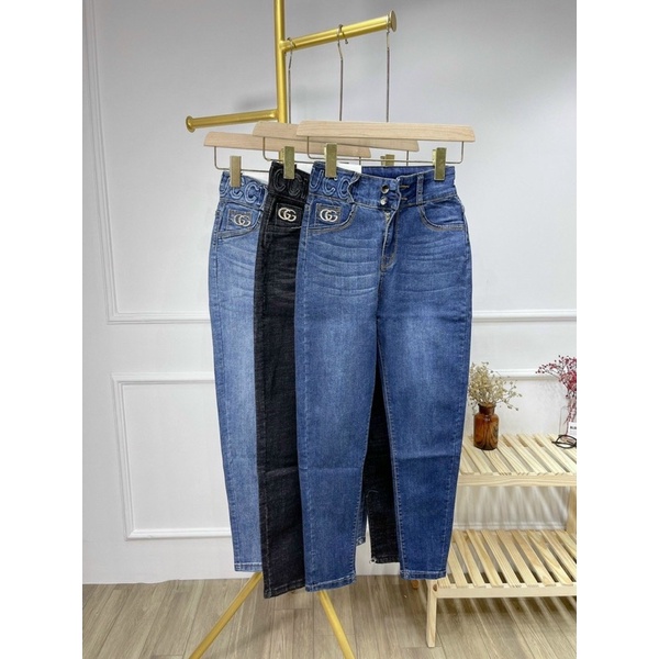 Quần jeans thêu chữ GG dập nổi