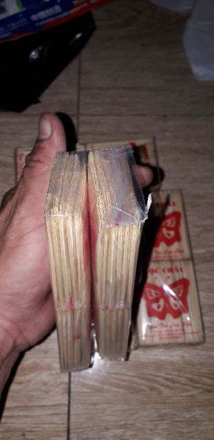 Set bọc 10 túi nhỏ tăm khoảng 300 cây tre Việt Nam