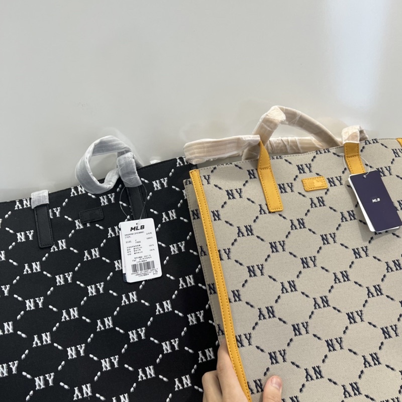 [Tặng Túi Giấy] Túi Totebag M L B Mono Logo Kim Loại Bản TQXK