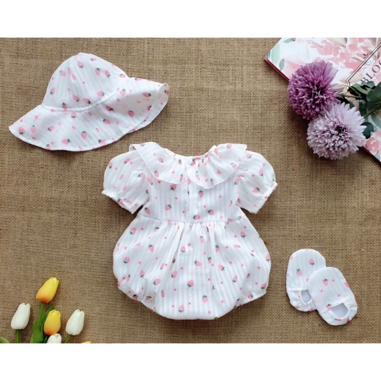 Bodysuit Bé Gái Quả Dâu Hồng Kèm Mũ Và Bao Chân Cho Bé 3-13kg, Váy Sơ Sinh 0-12 Tháng, Bodysuit Sơ Sinh, Bộ Đồ Liền Thân