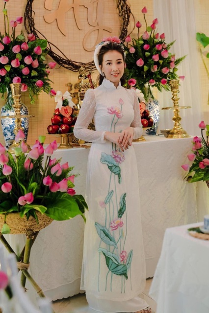 Mấn cô dâu đính hoa phụ kiện cưới