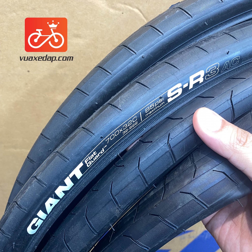 LỐP XE ĐẠP KÈM SĂM GIANT – S-R3 700X32C, 30TPI