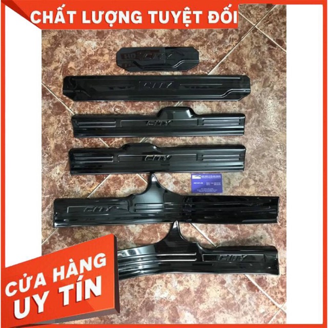 Ốp bậc chân trong, ngoài xe Honda City 2015-2020, 2021 mẫu titan