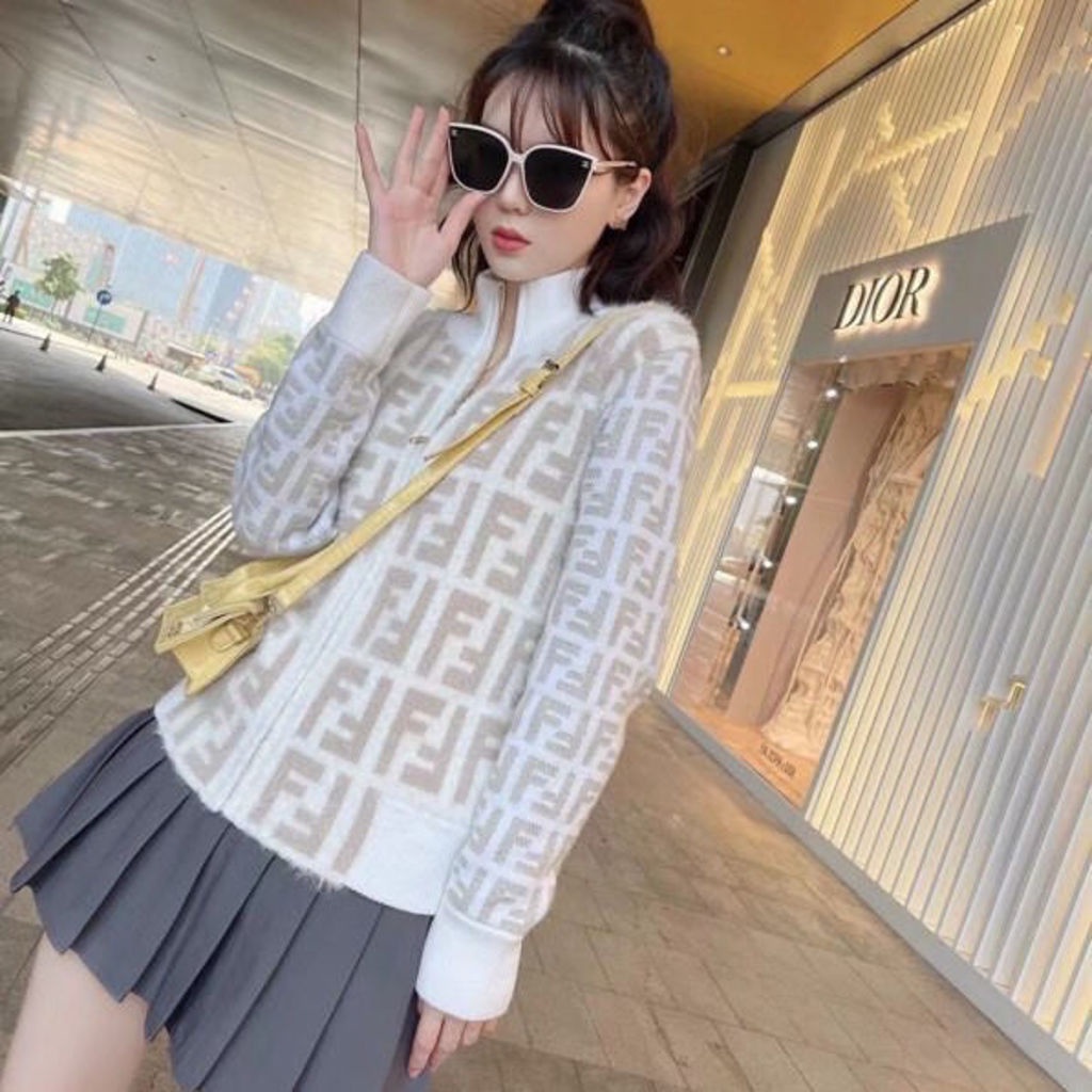 Hàng Có Sẵn!Fendi!Áo Khoác Cardigan Cổ Chữ V Giữ Ấm Xu Hướng Mới