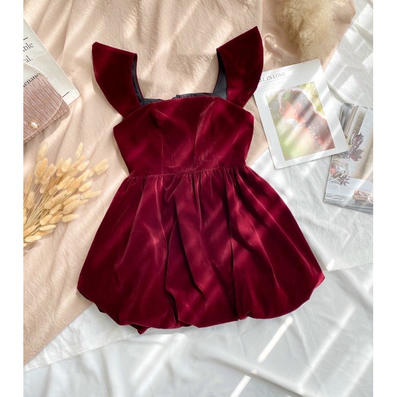 Đầm nữ tết vải nhung màu đỏ đô cực sang chảnh vải may loại tốt | BigBuy360 - bigbuy360.vn