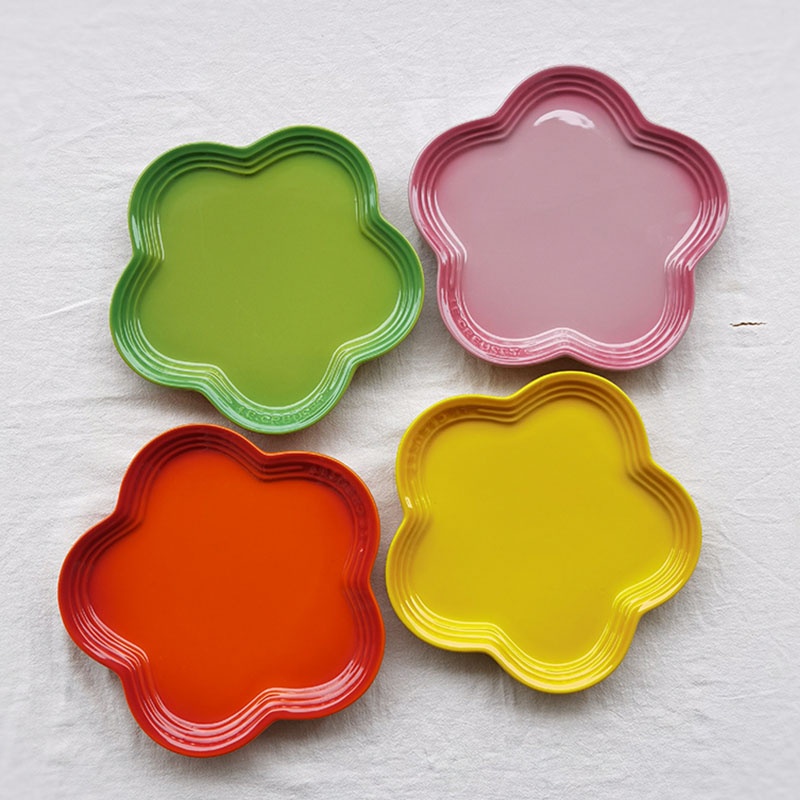 Đĩa gốm sứ hình hoa LCreuset 22cm đựng đồ ăn decor bàn ăn nhà bếp, trang trí món ăn, đĩa bittet, dia bánh