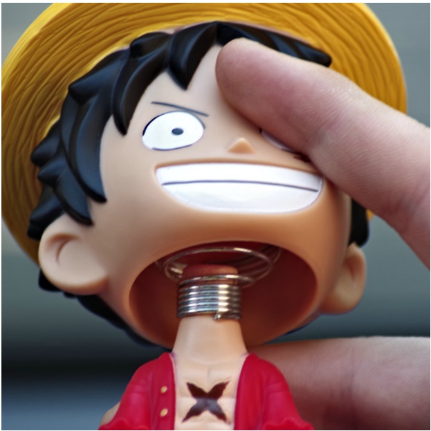 Mô hình One Piece Luffy, Zoro, Sanji, Chopper Lắc Đầu, Kê Điện Thoại, Trang Trí Decor Ô tô, Góc Học Tập - Tượng Figure