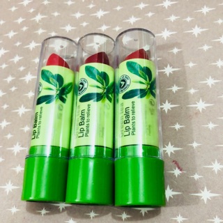 Son trà xanh tone đỏ rực rỡ