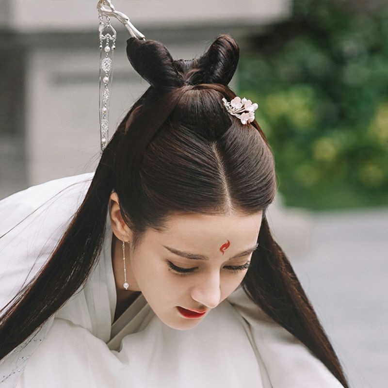 Khuyên tai cổ trang đơn giản