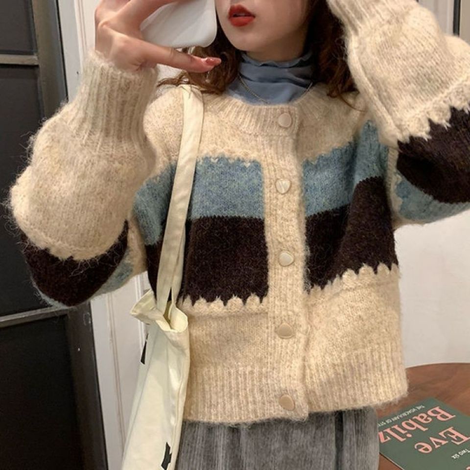 Áo khoác cardigan dệt kim màu sắc tương phản thời trang thu đông cho nữ 2021