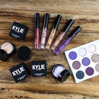 Phấn bắt sáng Kylie Jenner loose powder highlighter