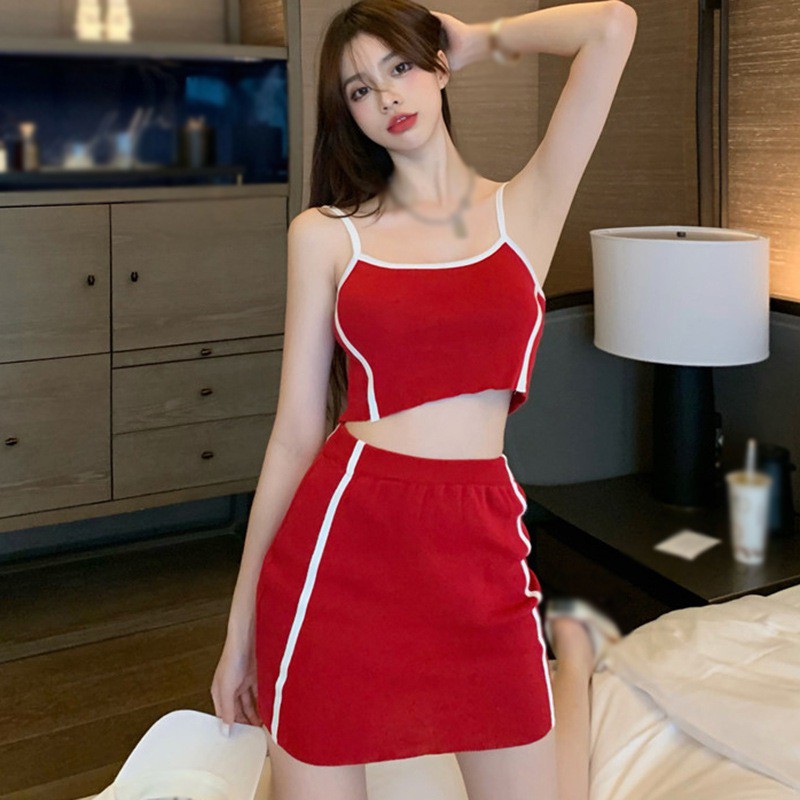 Bộ Áo Camisole Sát Nách + Chân Váy Thể Thao Xinh Xắn Dành Cho Nữ