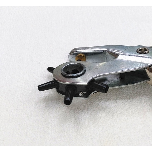 Dụng cụ bấm lỗ thắt lưng - Kìm bấm lỗ dây nịt LM0027