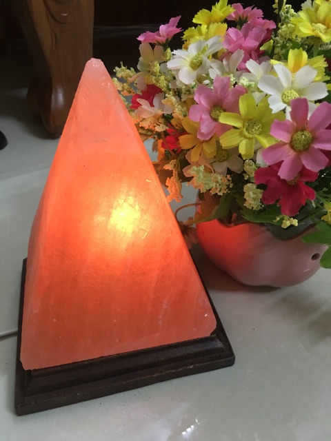 Đèn Đá Muối Chế Tác Kim Tự Tháp - Đèn Phong Thuỷ Thu Hút Tài Lộc!