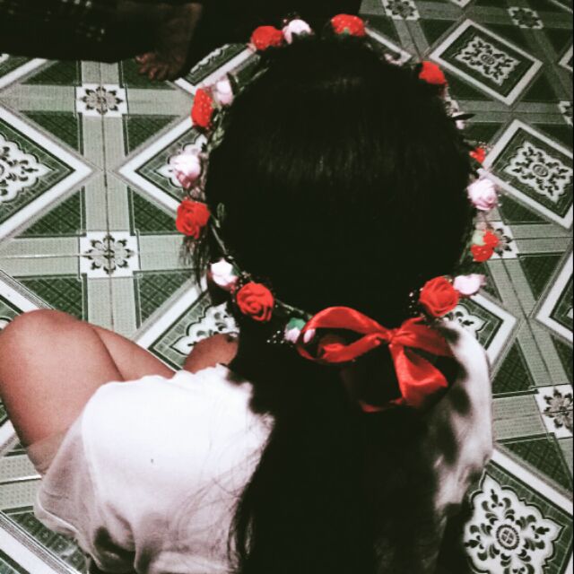 Vòng hoa đội đầu chụp kỉ yếu -Đà Nẵng