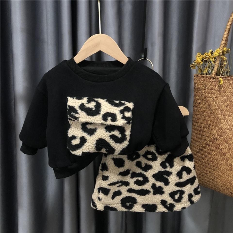 Bộáo sweater + chân váy in họa tiết da báo thời trang mùa đông cho bé gái