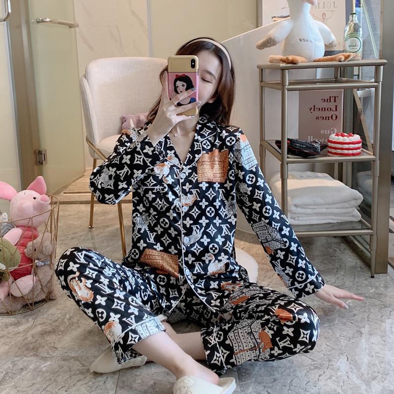 Bộ Đồ Ngủ Dài Tay In Họa Tiết Thời Trang Cho Nữ