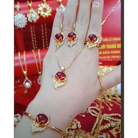 Bộ trang sức đá đỏ hình ô van