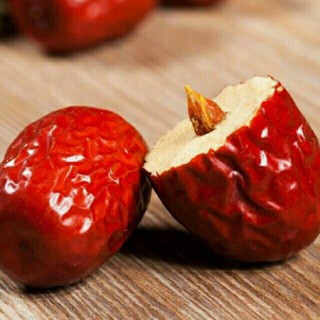 500g táo đỏ tân cương