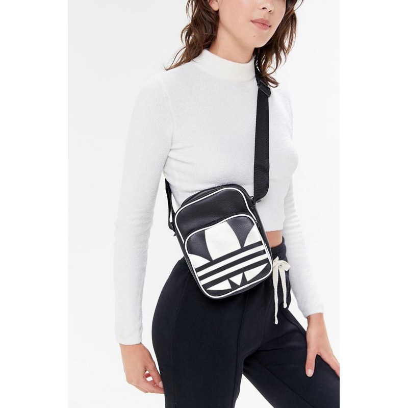 ⚡️Free Ship⚡️Túi Adidas đeo chéo mini bag nhiều màu HÀNG DƯ XỊN FULL TEM TAG CODE | BigBuy360 - bigbuy360.vn