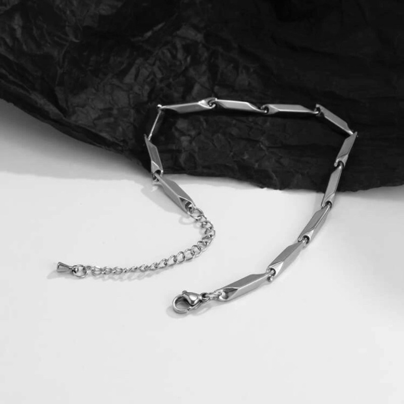 Vòng Tay Thép Titan Không Gỉ Hình Học Hoả Tiễn Màu Bạc Cool Ngầu - Lắc Tay Stainless Steel Phong Cách StreetStyle