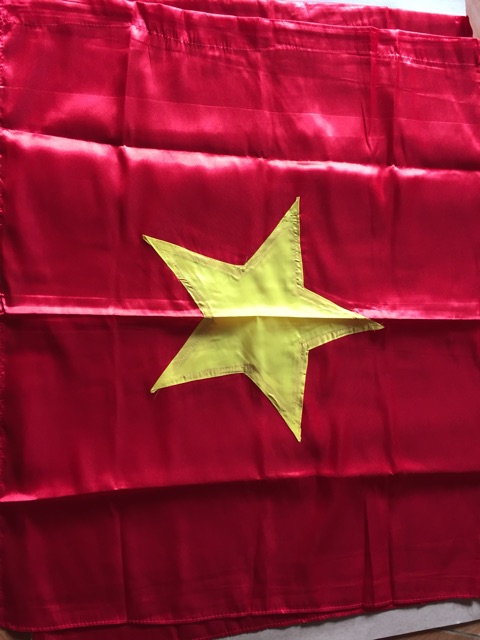 Cờ /áo cờ / băng rôn / Sticker cờ( tim) đỏ sao vàng dán Cổ vũ đội tuyển Việt Nam
