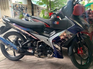 Tem exciter 2010 spark bạc crom
