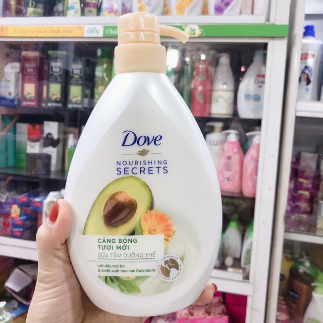 Sữa tắm tinh dầu Trái Bơ Dove căng bóng 530g