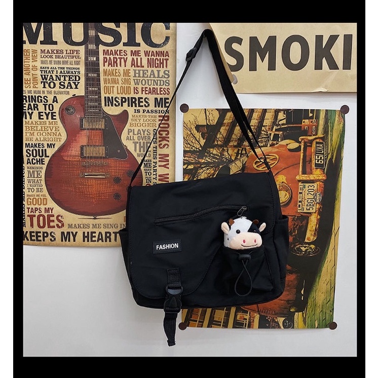 Túi đeo chéo nắp bầu Fashion ulzzang size to (vừa a4)