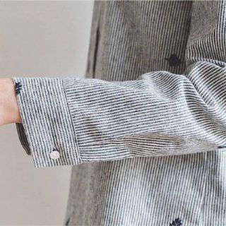 Áo sơ mi thêu sọc caro
