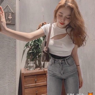 Áo crop khoét ngực