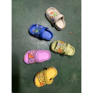 Dép sục có quai dành cho baby hình khủng long siêu dễ thương