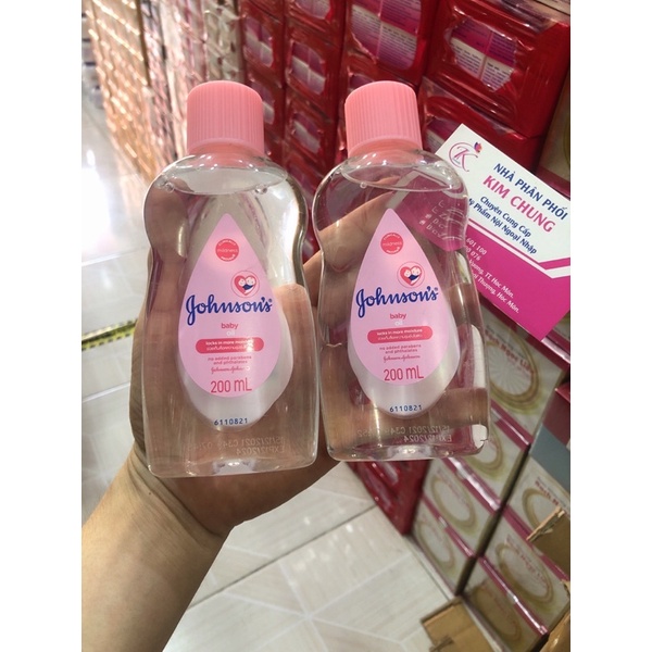 Dầu dưỡng ẩm mát xa Johnson Baby oil - Johnson’s Baby Oil Massage chai lớn 200ml