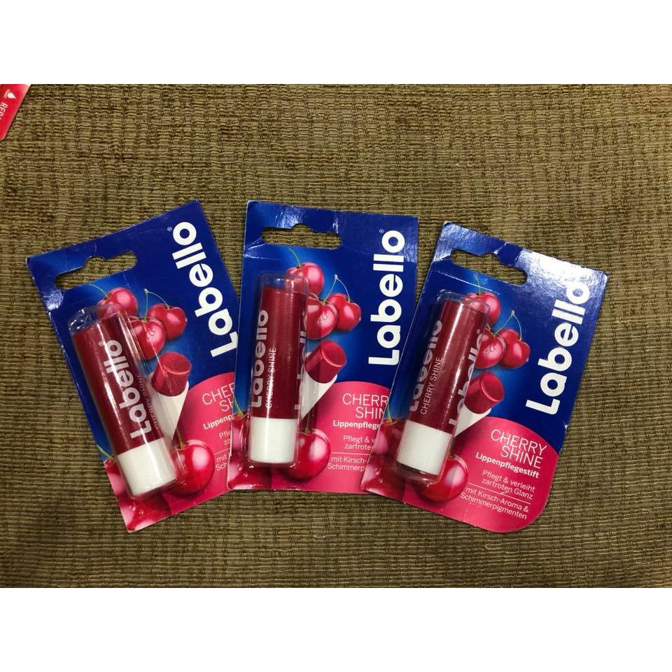 Sáp dưỡng môi có màu Labello Cherry