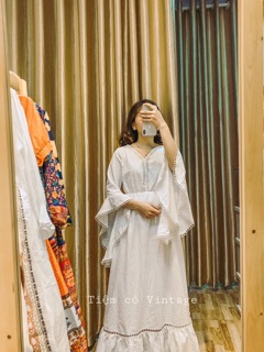 Váy trắng tay loe (có thể order)