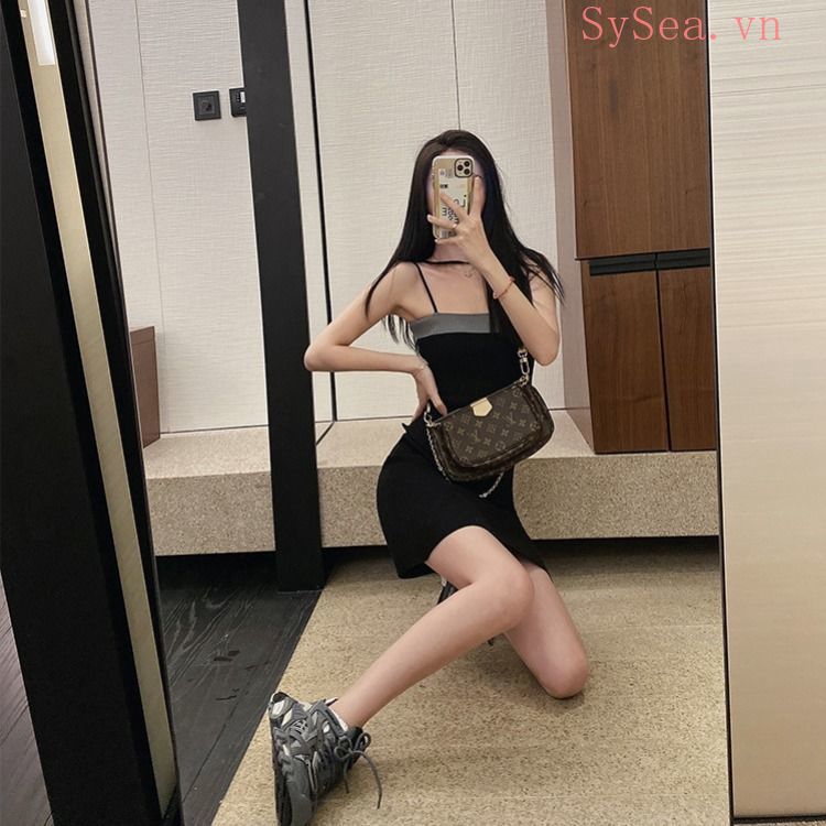 Đầm Bó Sát Không Tay