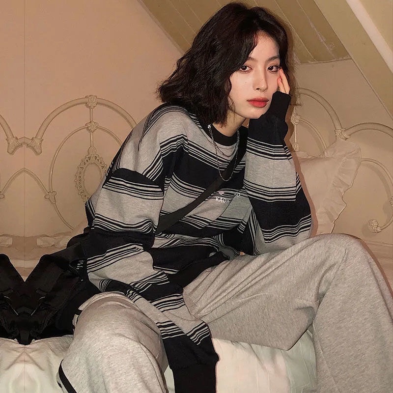 Áo Sweater Nỉ Lót Bông Tay Dài Form Rộng Kẻ Sọc Ngang Cực Phong Cách