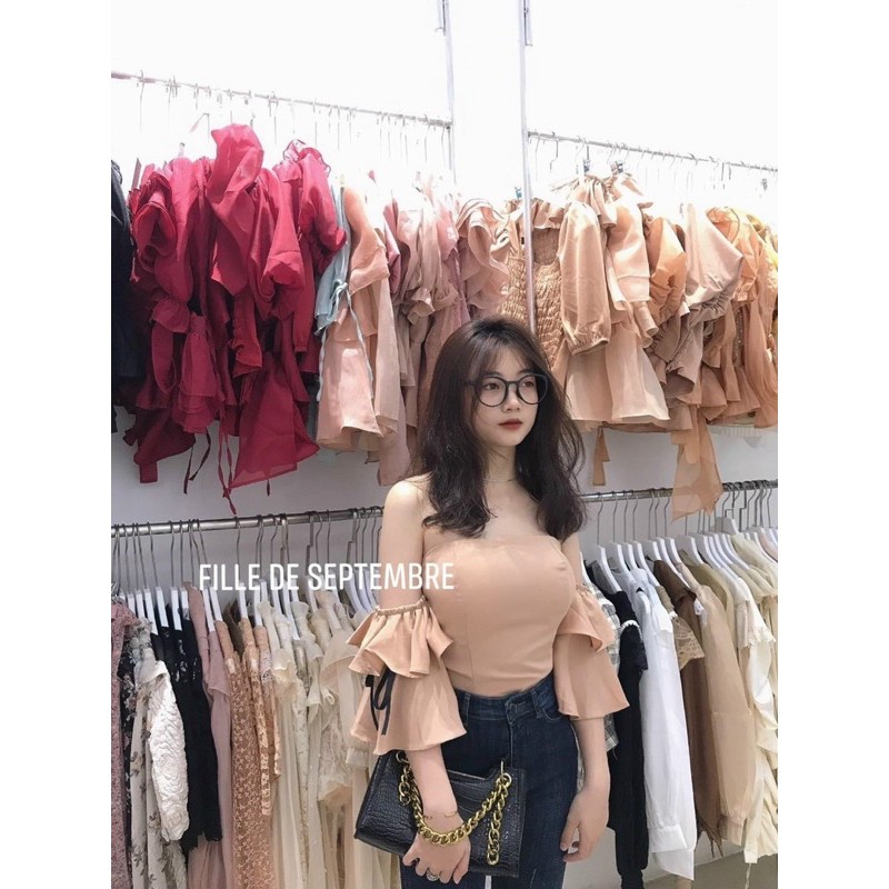 Áo kiểu nữ trễ vai tay loe phối dây nơ, áo có kèm mút ngực