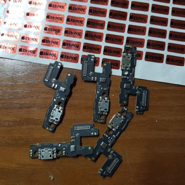 Bo mạch sạc Mi play