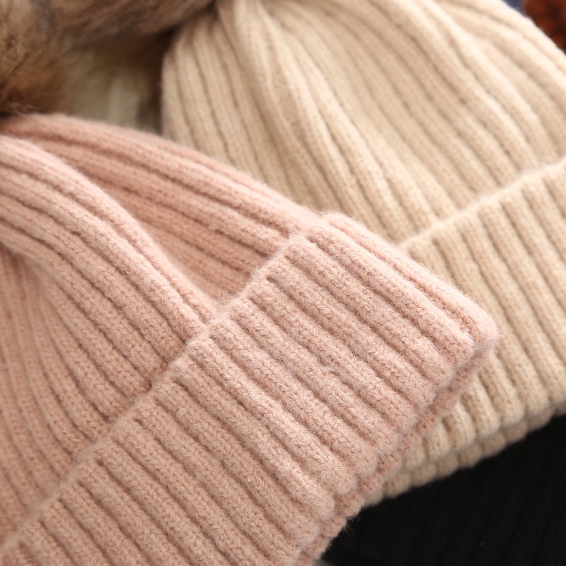 Mũ beanie dệt kim đính quả cầu lông dễ thương cho bé