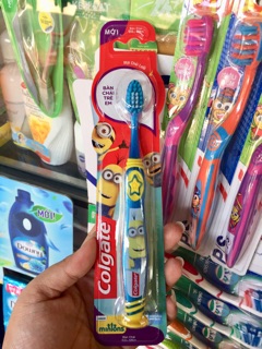 Bàn Chải Đánh Răng Colgate hình minions  trẻ em