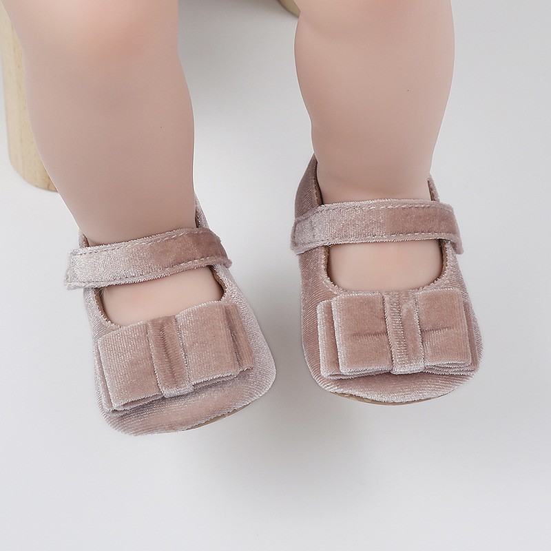 GIÀY BÚT BÊ NƠ NHUNG XINH CHO BÉ IU