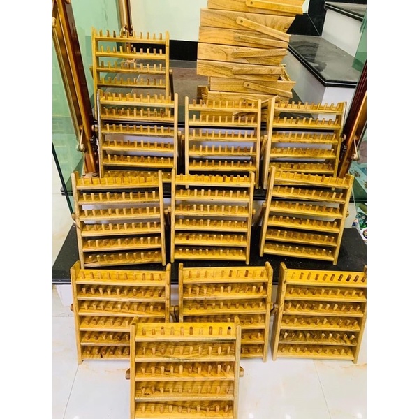 Kệ để đuôi bắt hoa