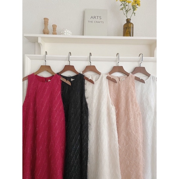 TUBYCATU | Đầm sát nách lông kem/ trắng/ hồng/ đen/ đỏ/ xanh bling